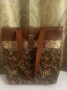 Paisley Print Tote Bag with Faux Leather T