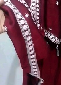 Embroidered Kurta Set - Maroon