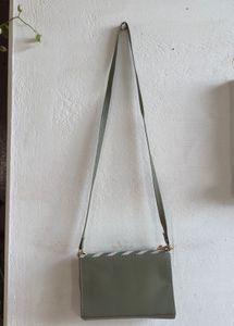 Striped Chain Detail Crossbody Bag