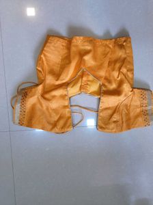Elegant Yellow Saree with Silver Motifs