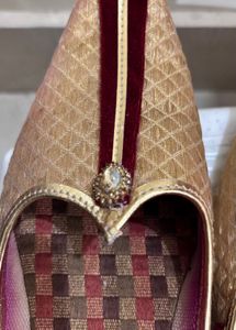 Men's Golden &amp; Red Ethnic Juttis