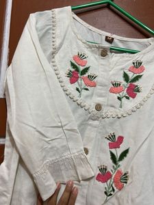 Cream Kurta with Floral Embroidery