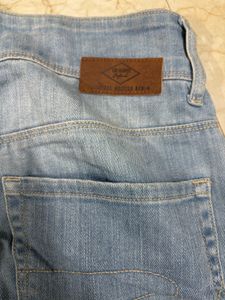 Light Wash High Waisted Jeans