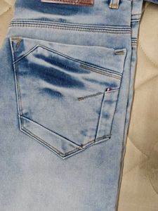 Light Wash Skinny Jeans