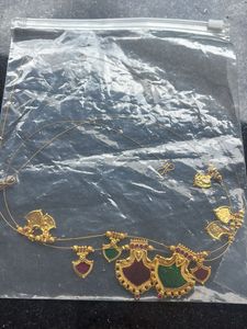 Beautiful Gold Toned Necklace