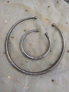 Silver Tone  hasli with Kada