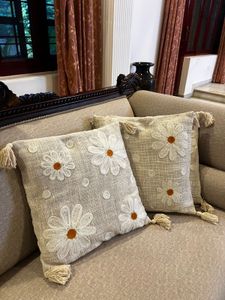 Decorative Daisy Pillow Cover-2
