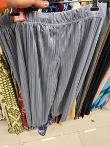Olive Green Casual Pants - Size S