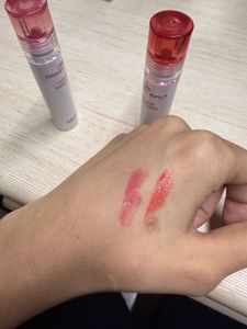 2 Lip Glosses