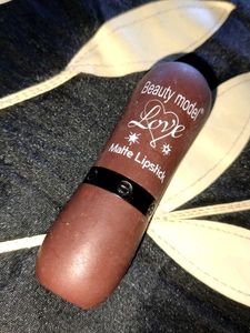 BEAUTY MODEL LOVE MATTE LIPSTICK