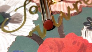Estee Lauder Pure Color Lipstick