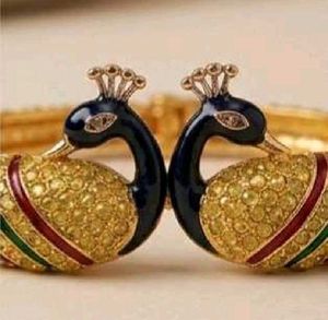 🎀Exquisite Peacock Bangle Bracelet