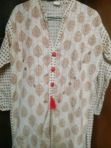 Women's Designer Layered Cotton Kurti – White &amp; Be