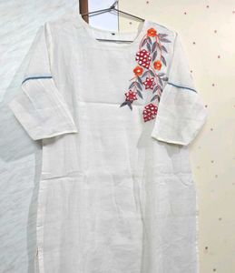 White Embroidered Kurta 💮