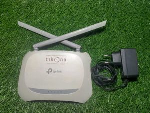 TP-Link Wi-Fi Router and extender combo