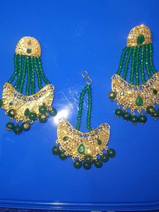 Emerald &amp; Gold Kundan Jewellery Set