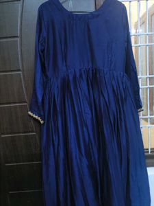 Elegant Blue Kurta with Gold Embellishments