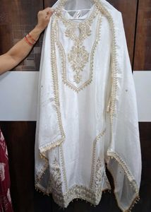 Pakistani White Kurta Set Gold embroidery
