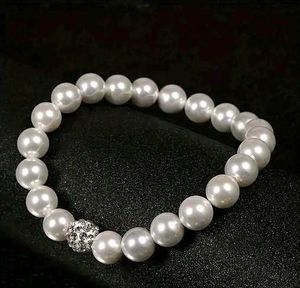 Bracelet &amp; Bangle