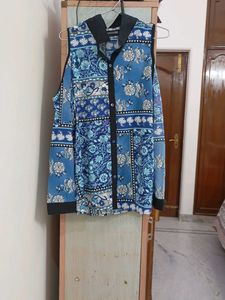 Stylish Blue Floral Cold Shoulder Top