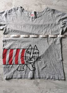 UNQLO Gray Cat Graphic T-Shirt