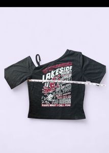 Graphic Print Off-Shoulder Crop Top
