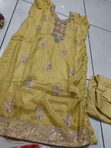 Elegant Yellow Kurta Set with Intricate Embroidery