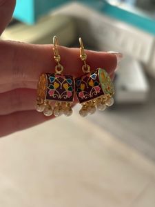 SET OF 5 anti-tarnish earrings