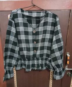 Stylish Black Checked Full Sleeve Top