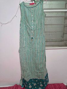 Green Striped Sleeveless Kurta