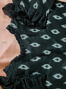 Black Boutique Blouse🤍🖤
