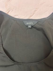basics Solid Black Sleeveless Tank Top
