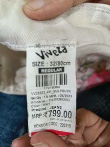 Stylish Off-White Wide Leg Jeans