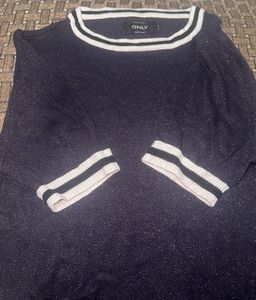 Sparkly Navy Blue Knit Top 💙