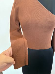 ZARA Top : M