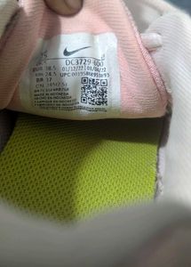 Nike Pink Running Shoes original