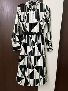 Chic Geometric Print Midi Dress