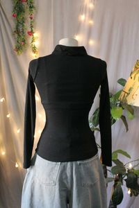 Chic Black Cutout Long Sleeve Top