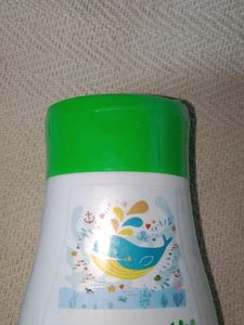 Hi am Mamaearth body wash for babies. For a baby, bath time is both fun and relaxing. But don't be fooled, there is some real cleaning going on in here.