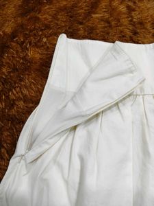 NEW Chic White Pleated Skirt