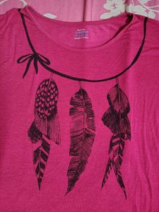 Fuchsia Pink Feather Graphic T-Shirt