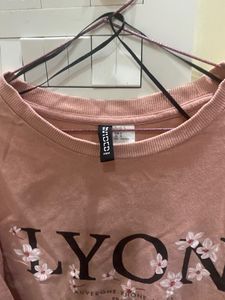 H&amp;M Sweatshirt