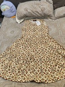 Elegant Cream Kurti with Floral Embroidery