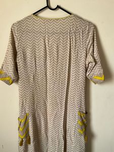 Chic Chevron Print Kurta with Tassel Detail
