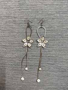 Elegant Flower Drop Earrings