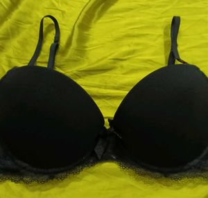 Victorias Secret Lace  Black Bra
