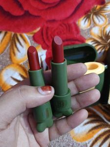 Airpod lipstick