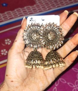 Golden Diamond Earring ✨