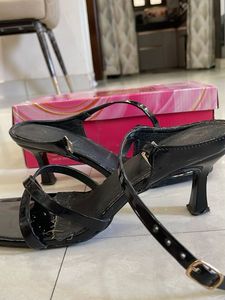 Chic Patent Block Heels with Ankle Strap