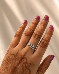 92.5 silver Delicate Leaf Ring with Crystals